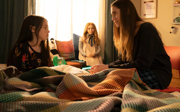 Allison Williams Violet McGraw movie M3GAN HD Desktop Wallpaper | Background Image