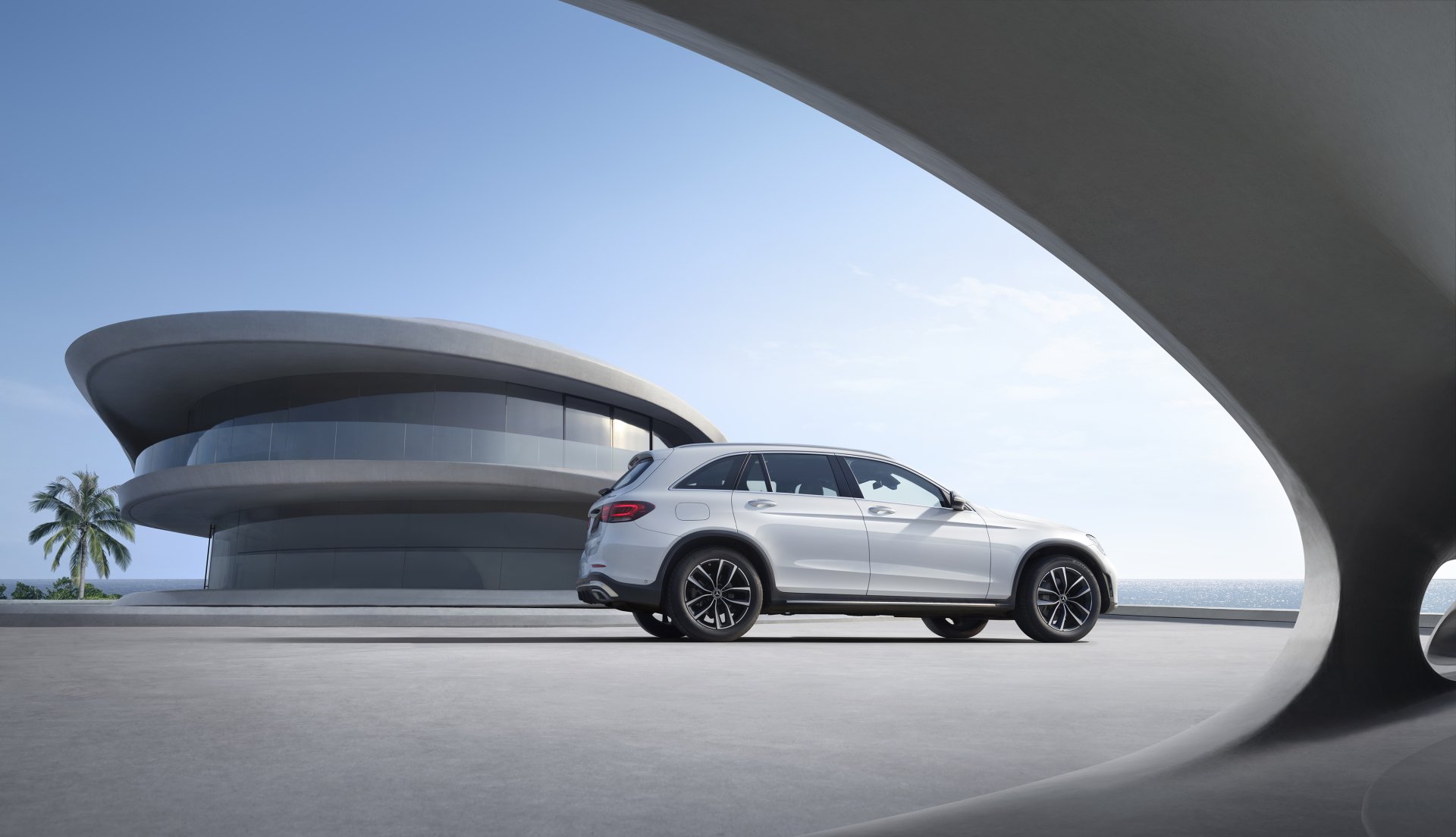 Download Vehicle Mercedes-Benz GLC-Class 4k Ultra HD Wallpaper