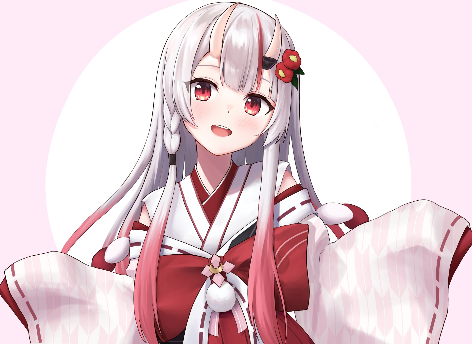hololive's Nakiri Ayame, anime Virtual Youtuber in a red-and-white kimono with long silver-pink hair, smiling against a pale pink circular backdrop — 2K Quad HD PC desktop wallpaper and background