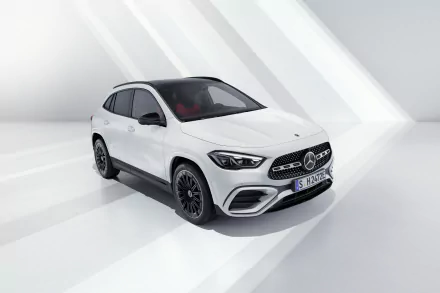  Mercedes-Benz GLA 250 e AMG Line