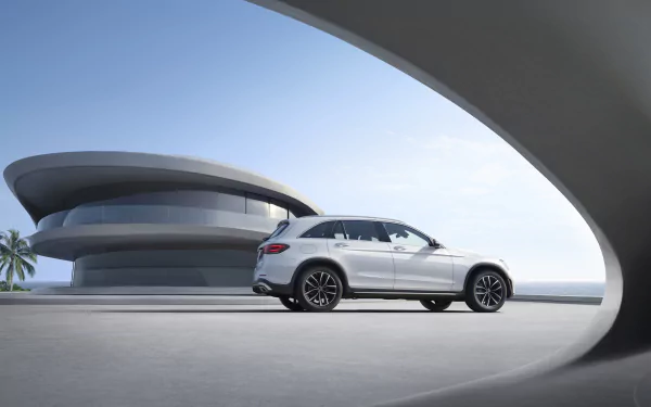  Mercedes-Benz GLC 260 L 4MATIC AMG Line