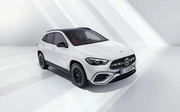  Mercedes-Benz GLA 250 e AMG Line