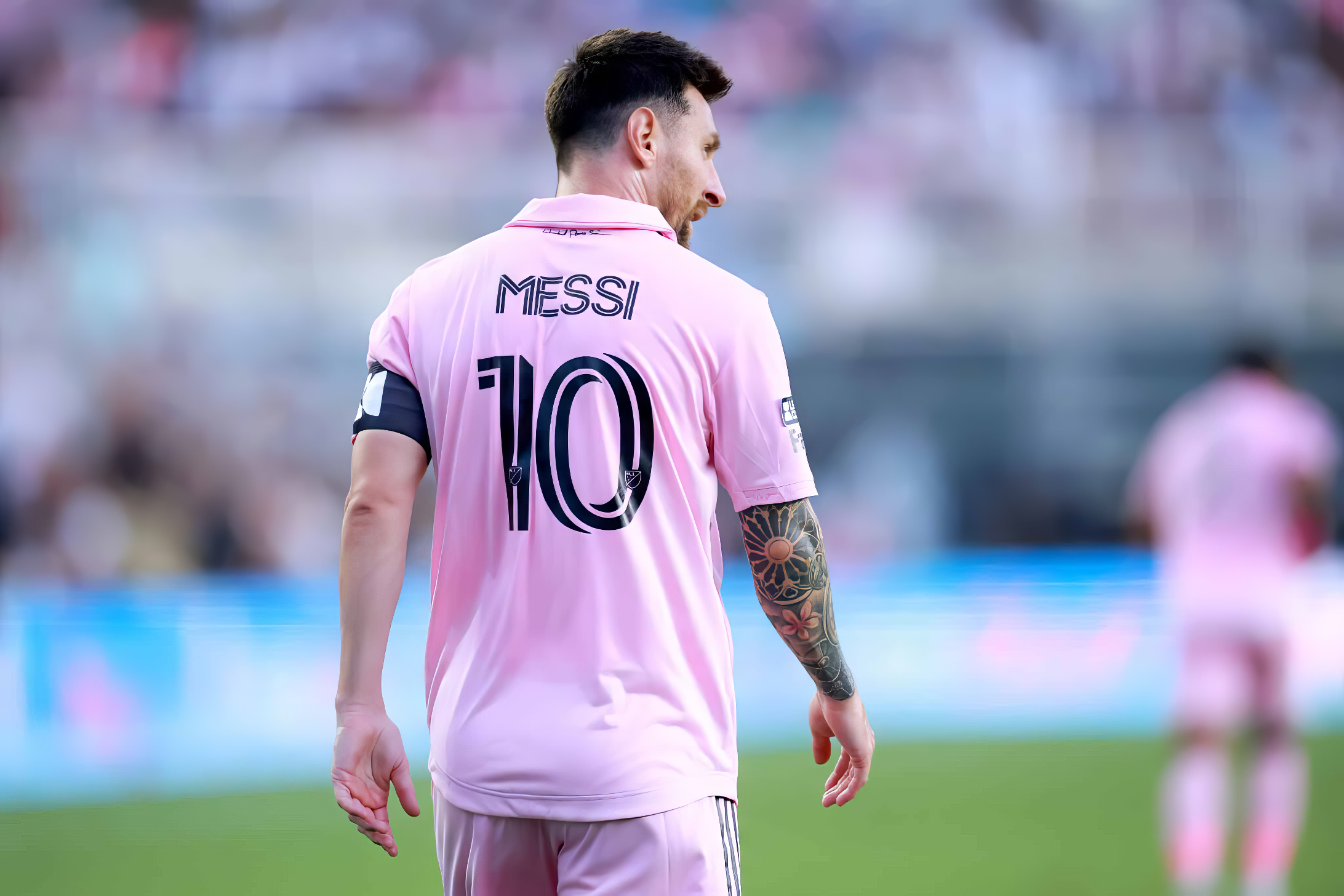 Messi in store pink jersey