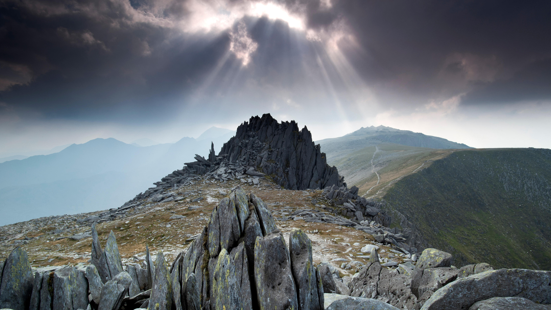 Mountain at Night Ultra HD Desktop Background Wallpaper for 4K UHD TV :  Tablet : Smartphone