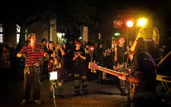  Aki Streeter (Heimwerker Punkband Live in Klagenfurt)