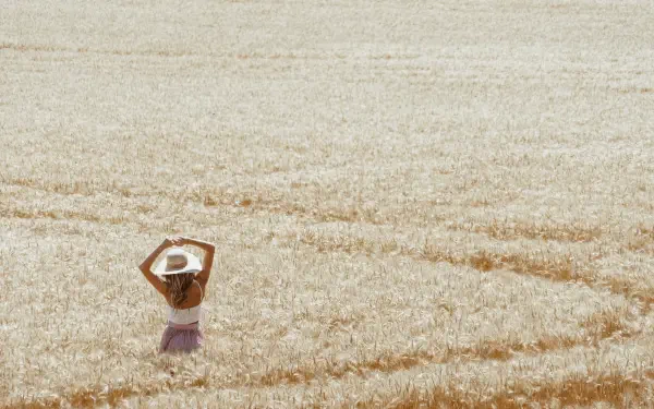 field woman HD Desktop Wallpaper | Background Image