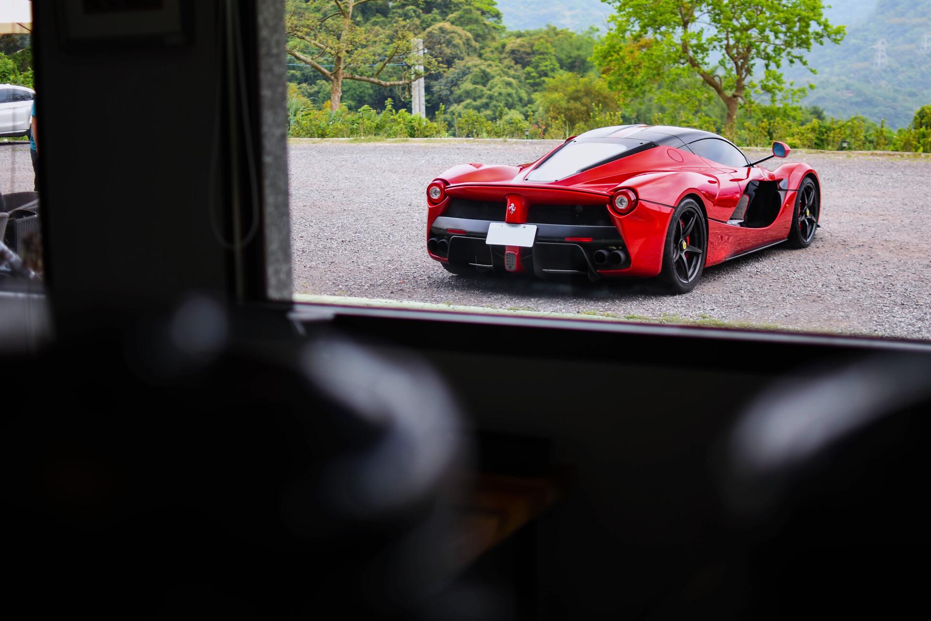 Download Car Ferrari LaFerrari 4k Ultra HD Wallpaper