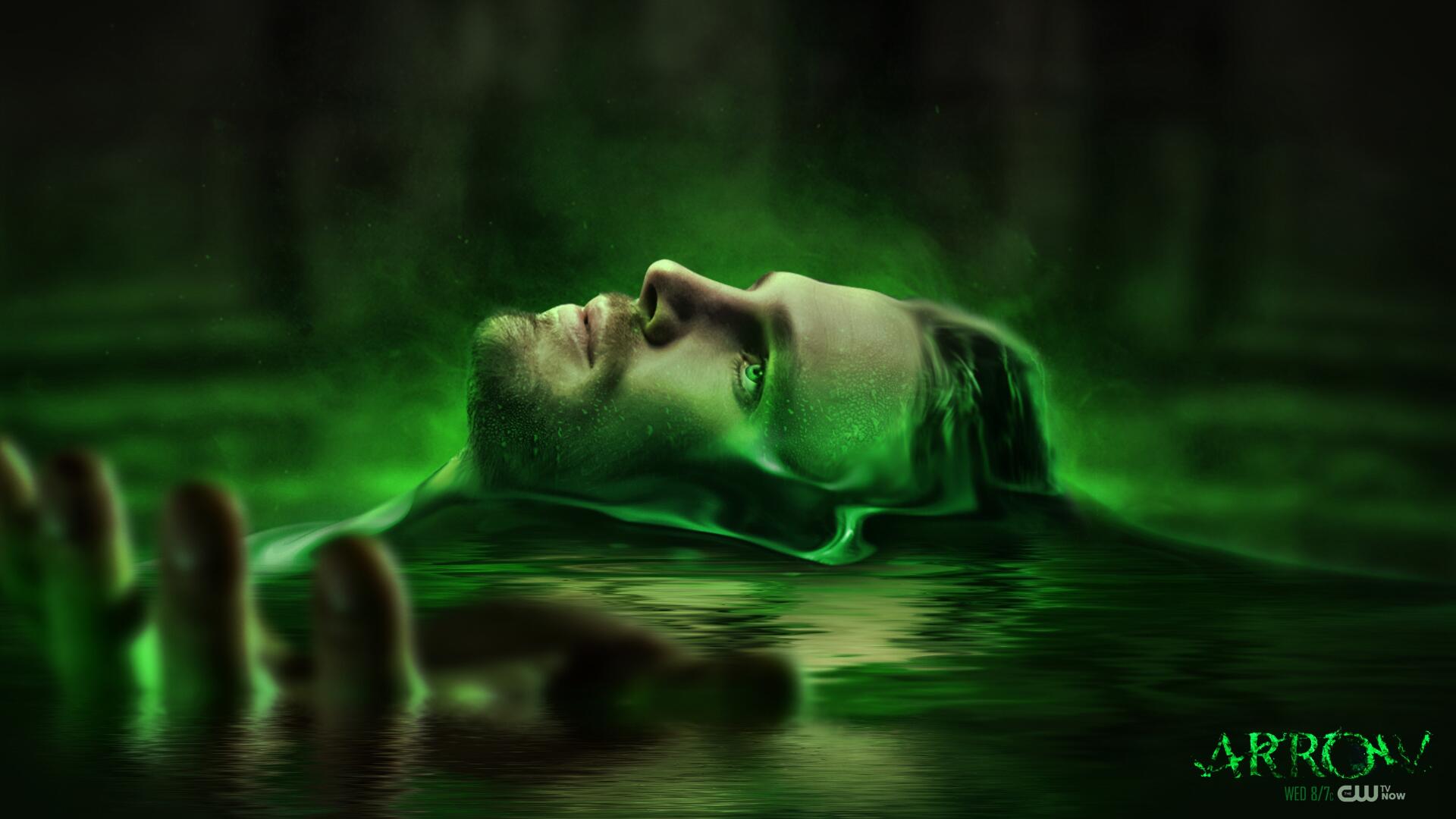 4K Ultra HD wallpaper featuring the Arrow from the TV show, immersed in green-tinted water with a focused, intense expression on his face.