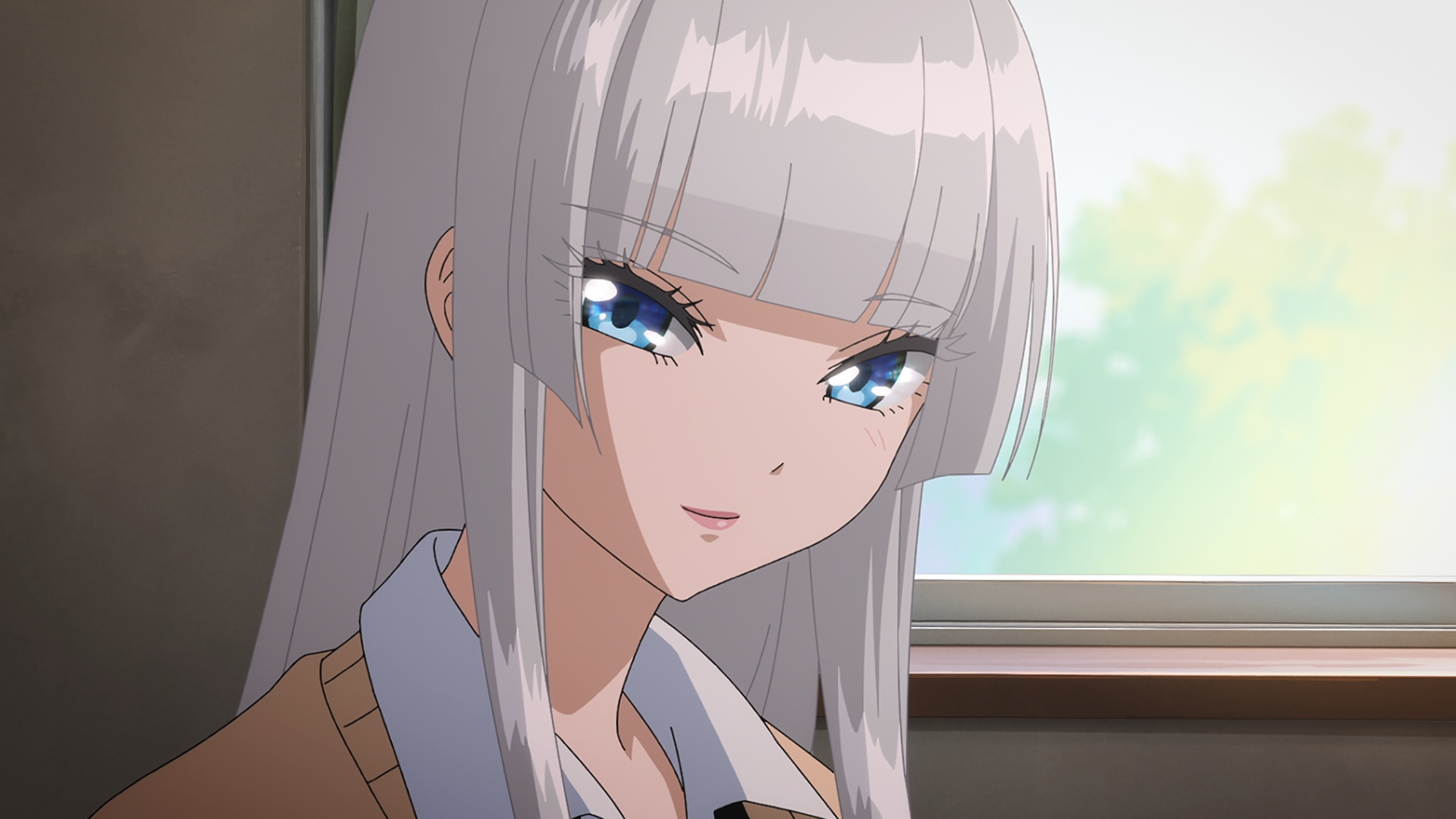 HD anime PC wallpaper of Hikari Wanda (Wandance): close-up of a silver-haired girl with blue eyes smiling softly by a sunlit window.