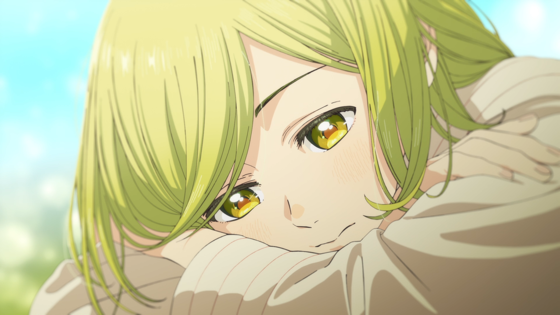 Coco from Witch Hat Atelier close-up, reclining with golden eyes and a gentle smile — HD anime PC desktop wallpaper/background with warm, sunlit tones.