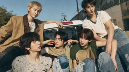 Cortis-tagged 4K Ultra HD PC desktop wallpaper: five young men lounging on a pickup truck under a clear sky, relaxed poses and casual summer clothing.