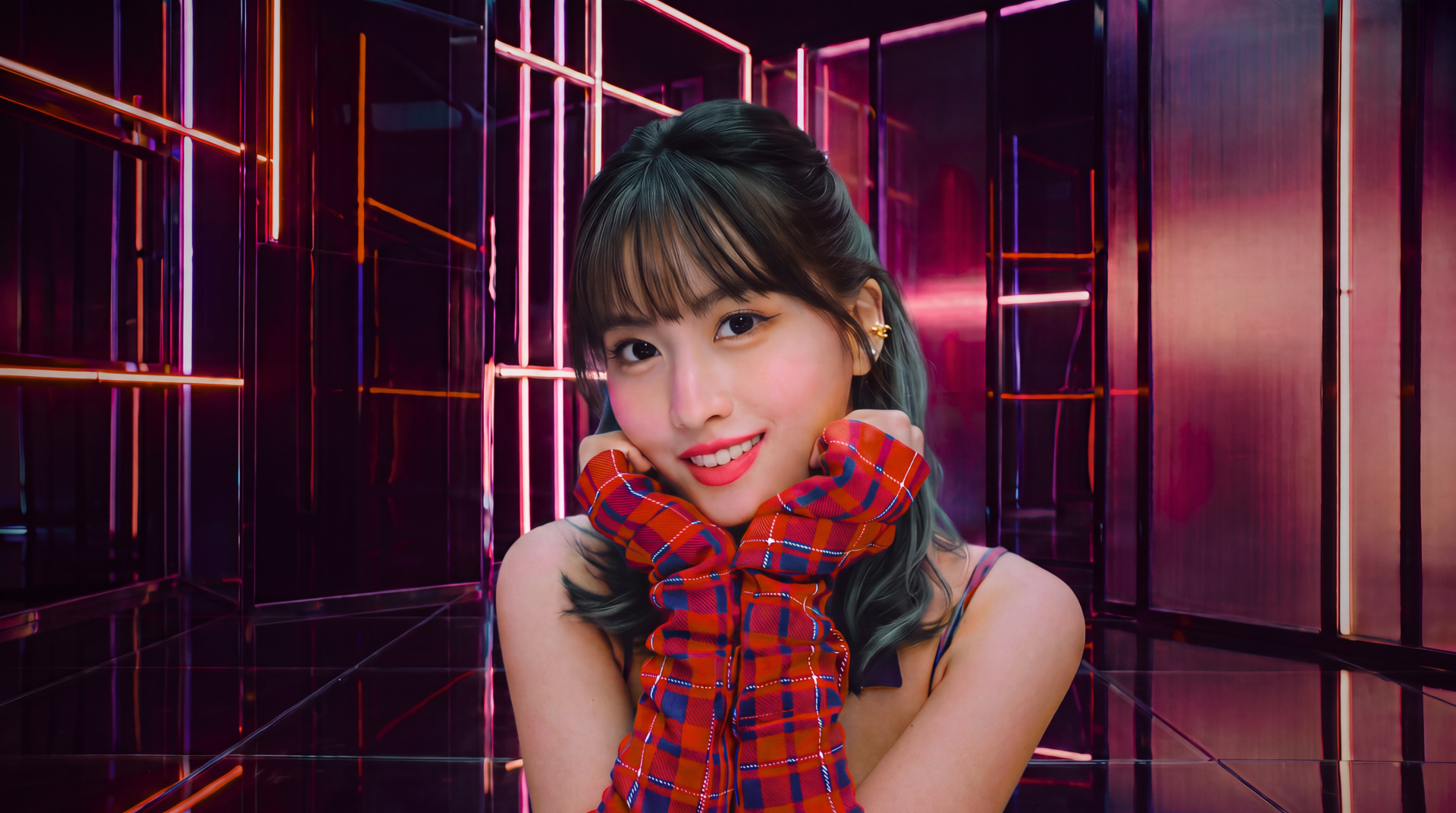 5K Ultra HD PC wallpaper: smiling Japanese model in red plaid gloves, K-pop–style neon geometric backdrop inspired by TWICE/MiSaMo aesthetics.