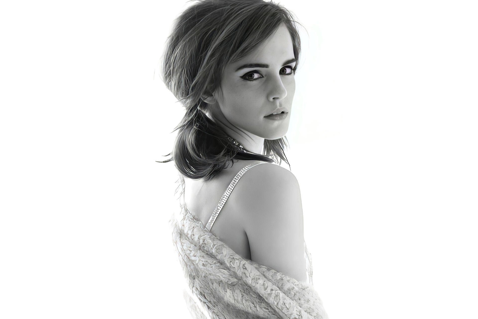 Elegant Actress Portrait — 4K Ultra HD Celebrity Wallpaper