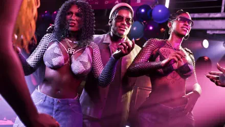 4K Ultra HD PC wallpaper of a video game Grand Theft Auto VI-style nightclub scene: two dancers in mesh tops flank a performer under neon lights and balloons.