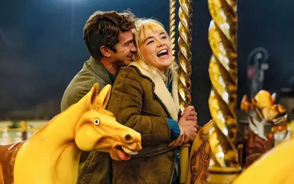 We Live in Time — 4K Ultra HD PC desktop wallpaper and background: joyful couple laughing on a carousel amid golden horses at night.