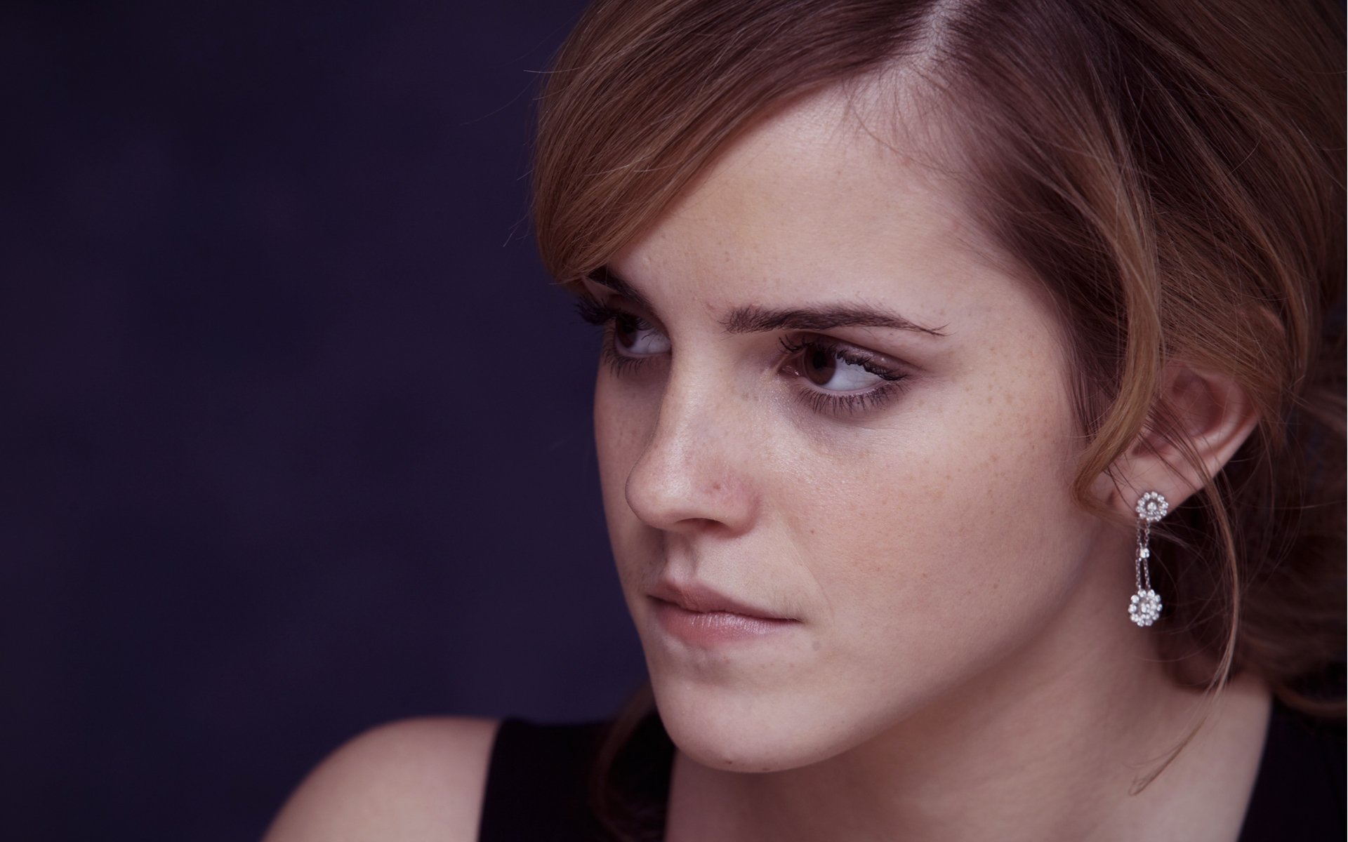 Download Celebrity Emma Watson HD Wallpaper