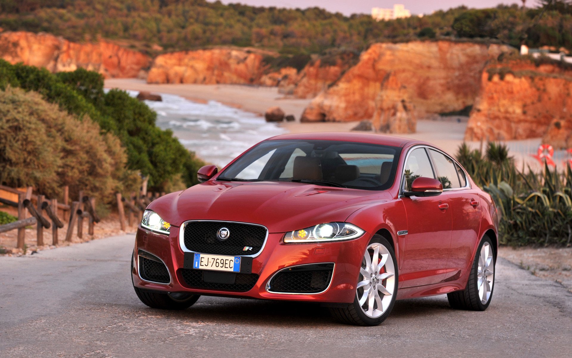 Download Vehicle Jaguar (Car) HD Wallpaper