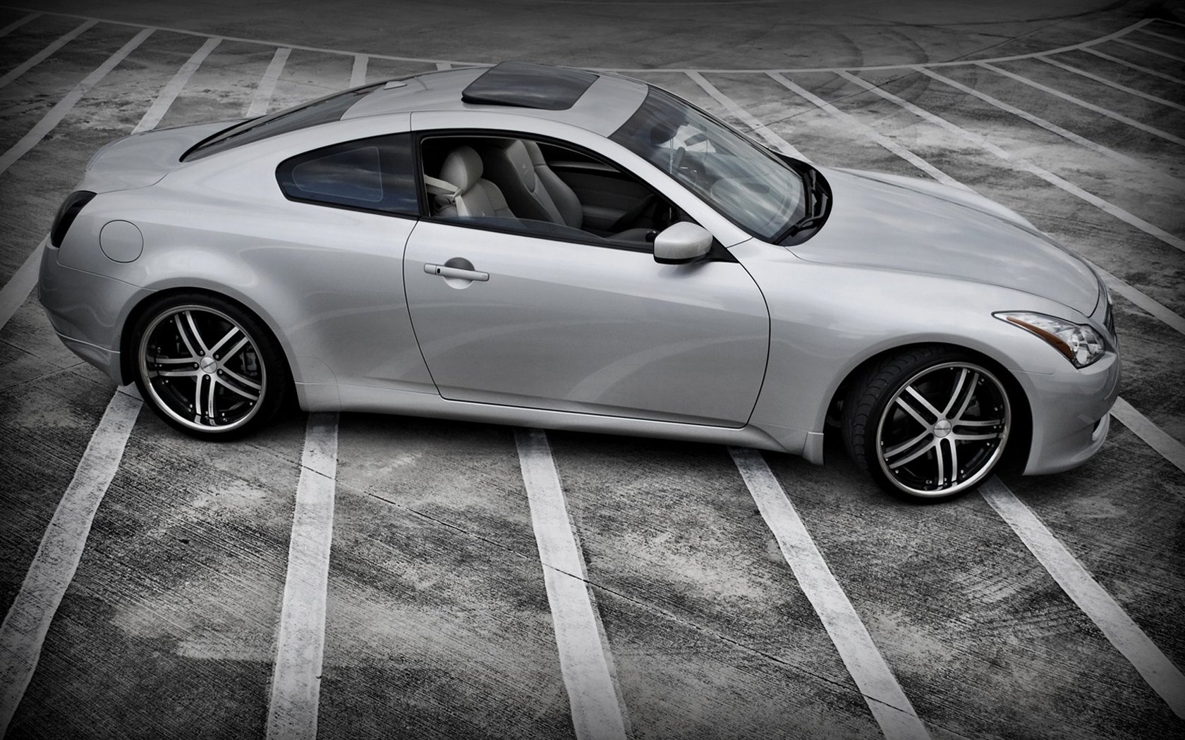 Download Vehicle Infiniti Wallpaper