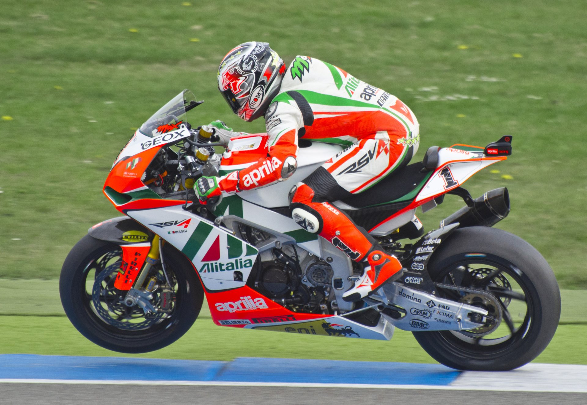 Download Vehicle Aprilia RSV4 HD Wallpaper
