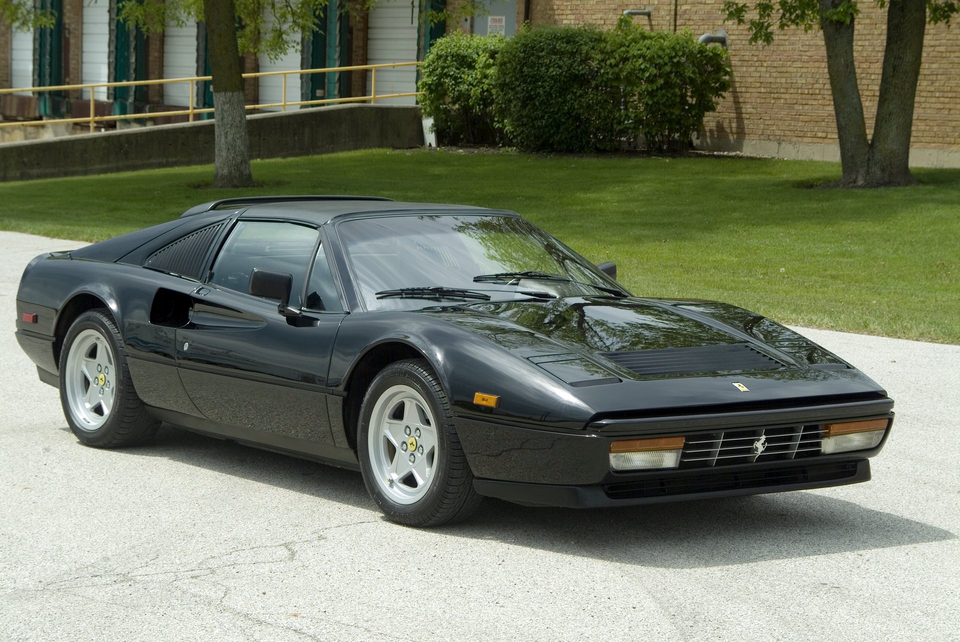 Download Vehicle Ferrari HD Wallpaper