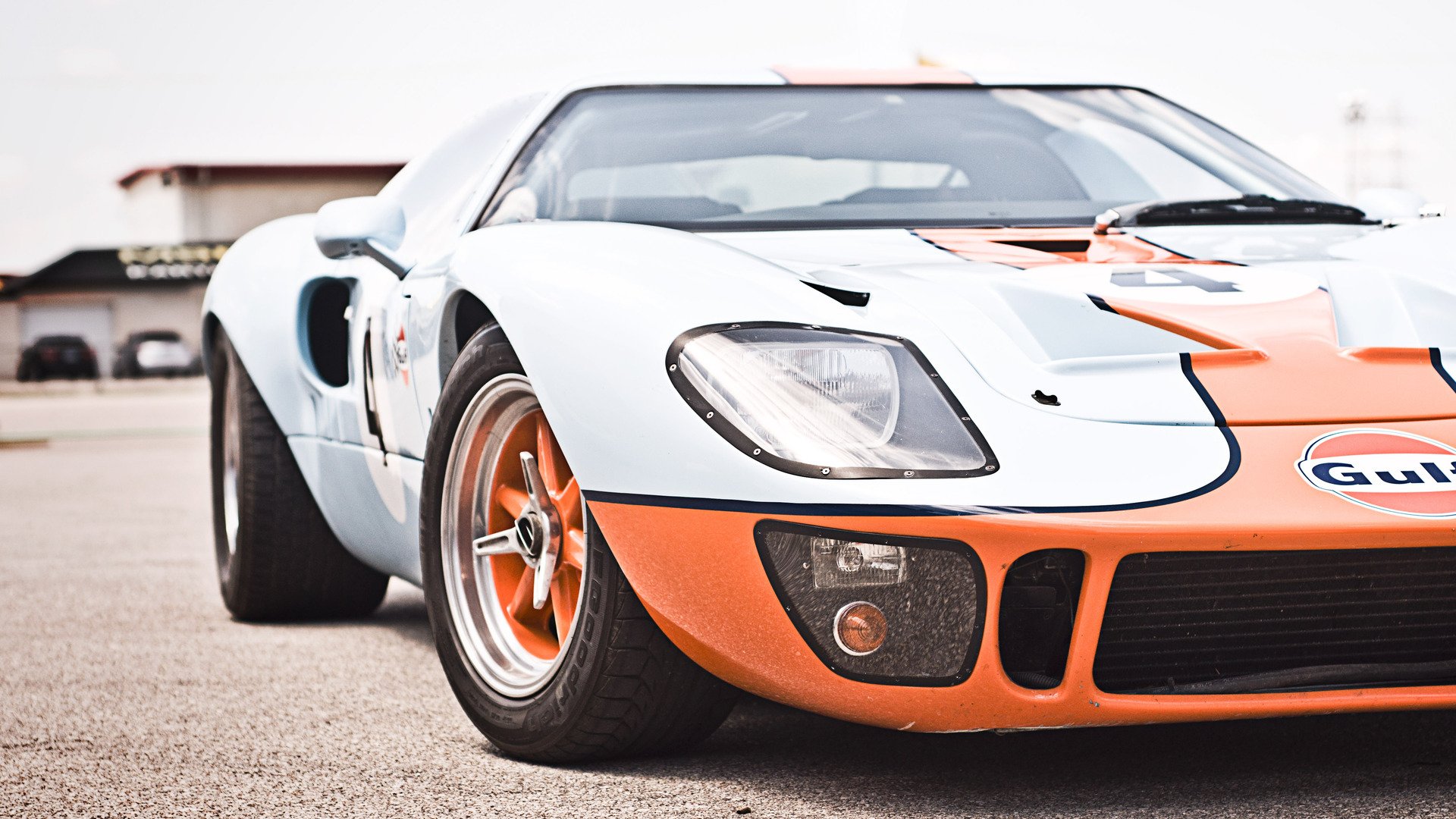 Download Vehicle Ford GT40 HD Wallpaper