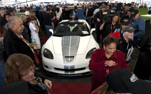 vehicle Chevrolet Corvette 427 car show Chevrolet Corvette crowd HD Desktop Wallpaper | Background Image