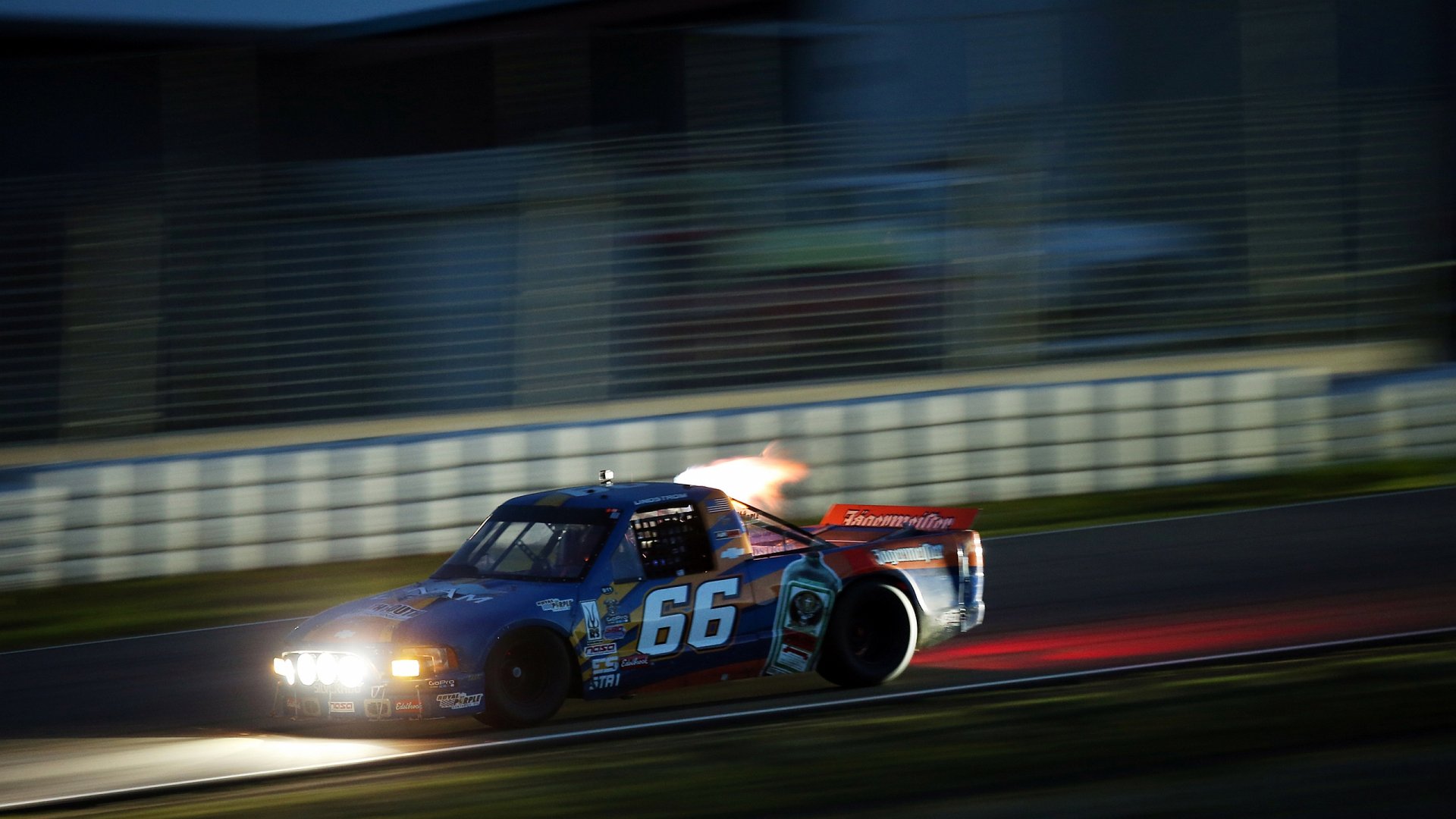 Download Vehicle Chevrolet HD Wallpaper