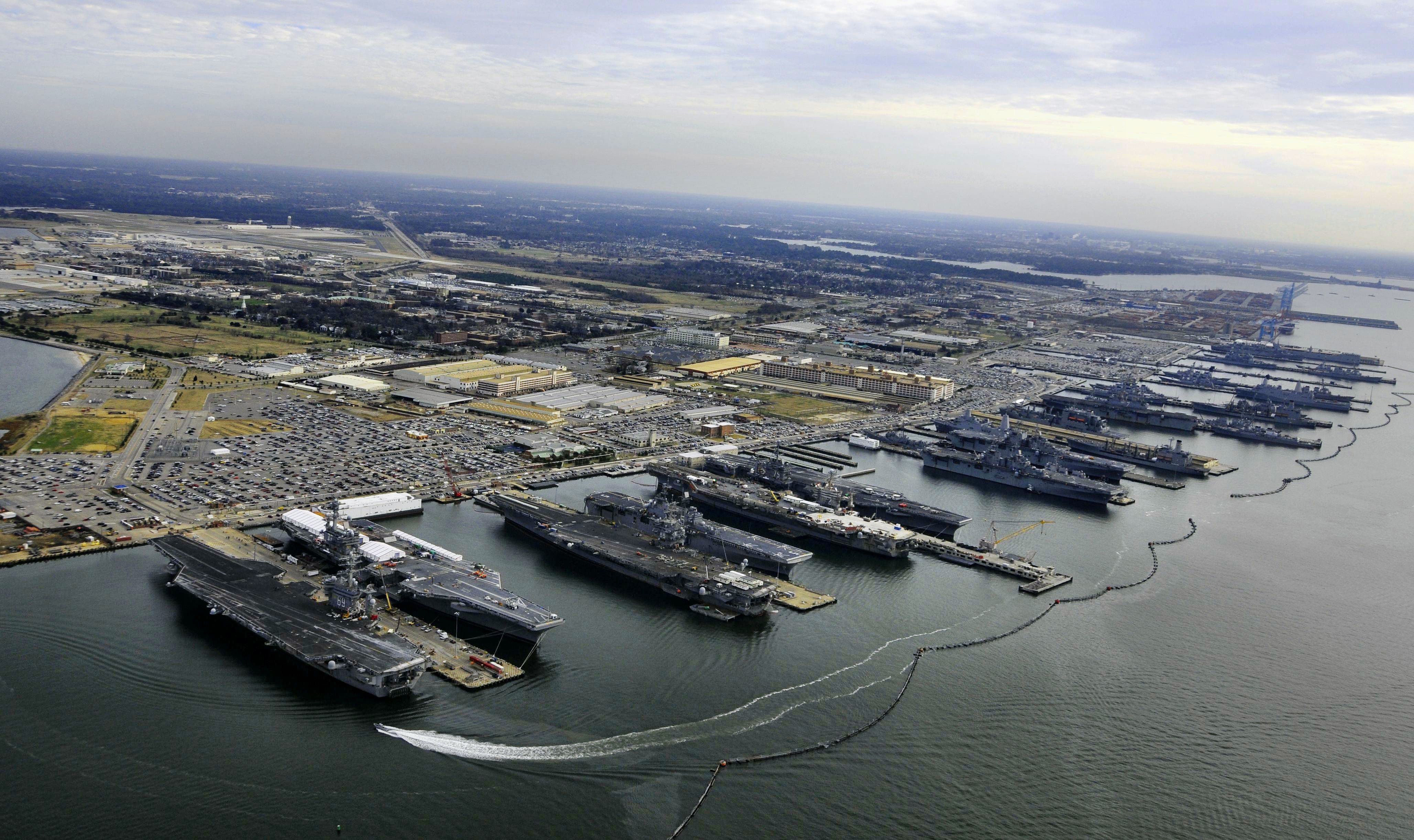 Colorful cvn. Военно морская база США Норфолк. Норфолк база ВМФ США. Порт Норфолк США.