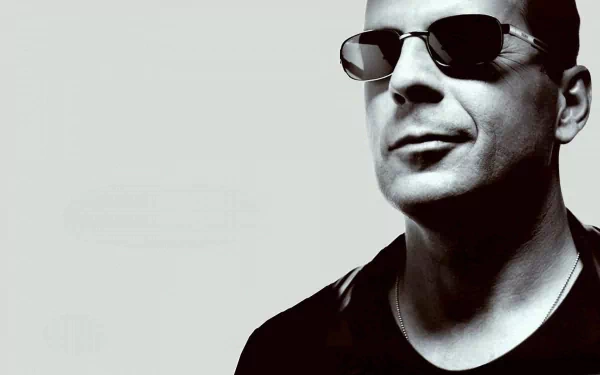 Celebrity Bruce Willis HD Desktop Wallpaper | Background Image