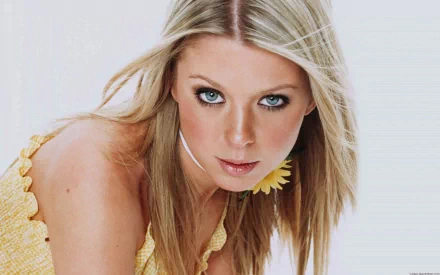 Celebrity Tara Reid HD Desktop Wallpaper | Background Image