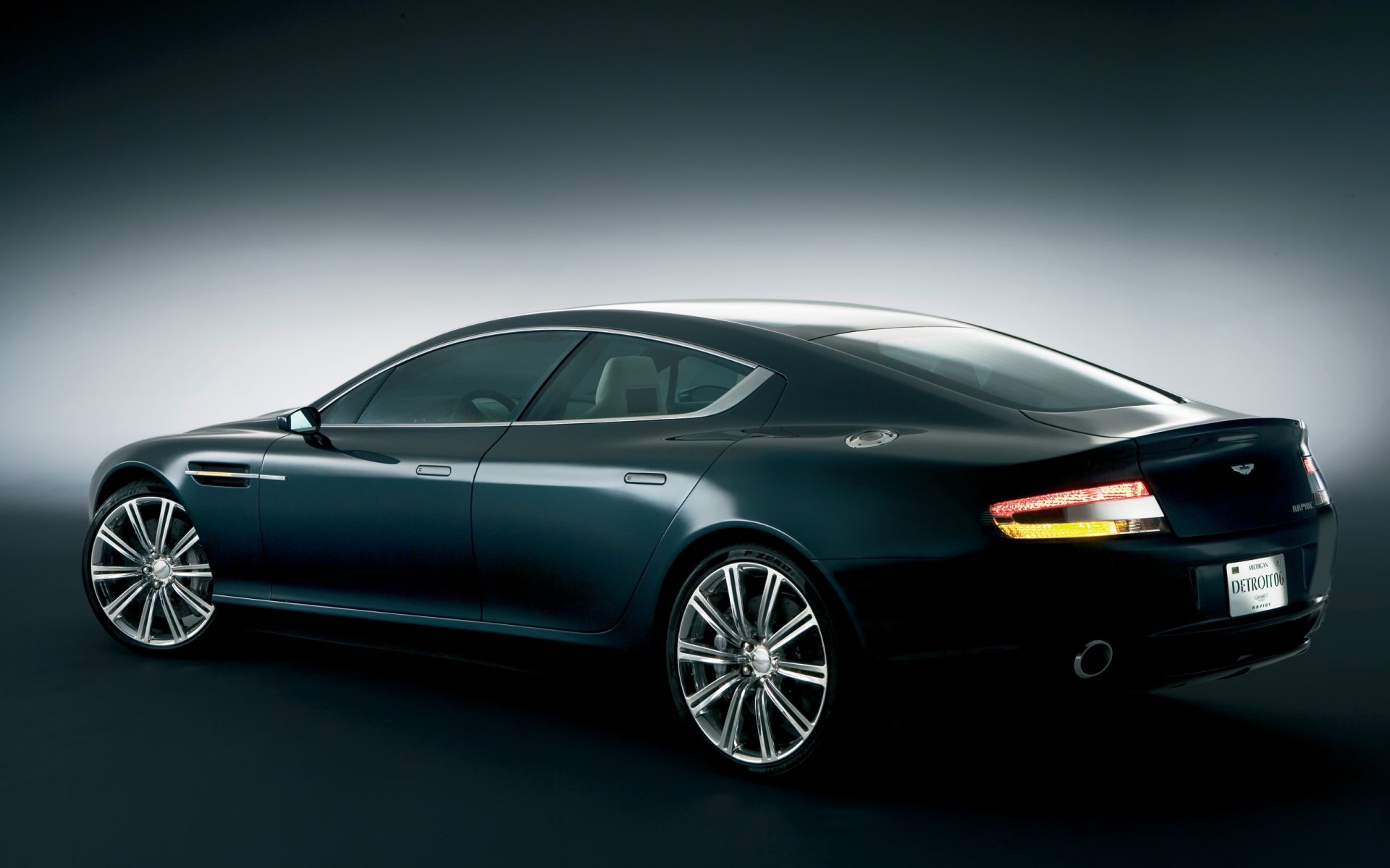 Download Vehicle Aston Martin Rapide HD Wallpaper