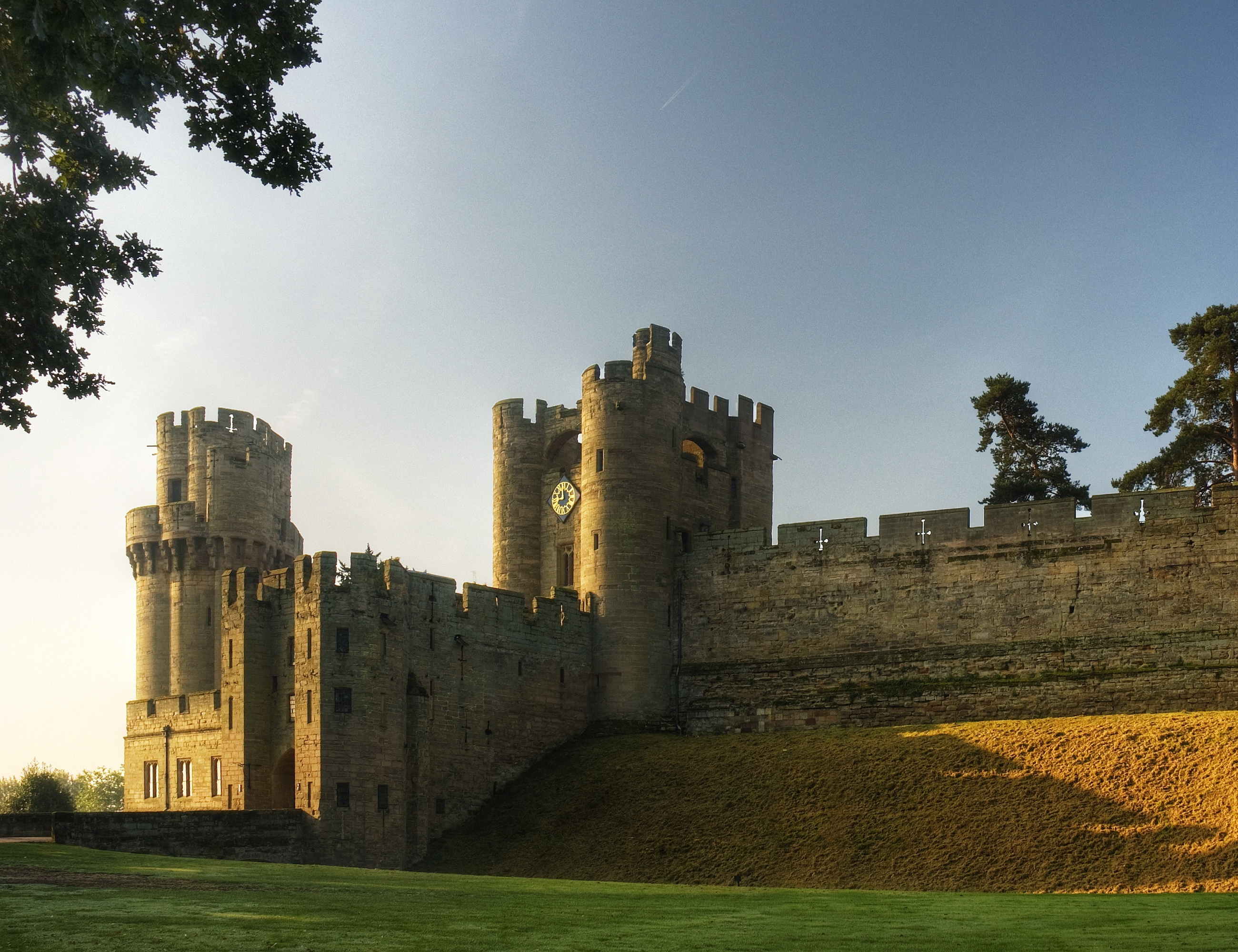 Man Made Warwick Castle HD Wallpaper | Background Image