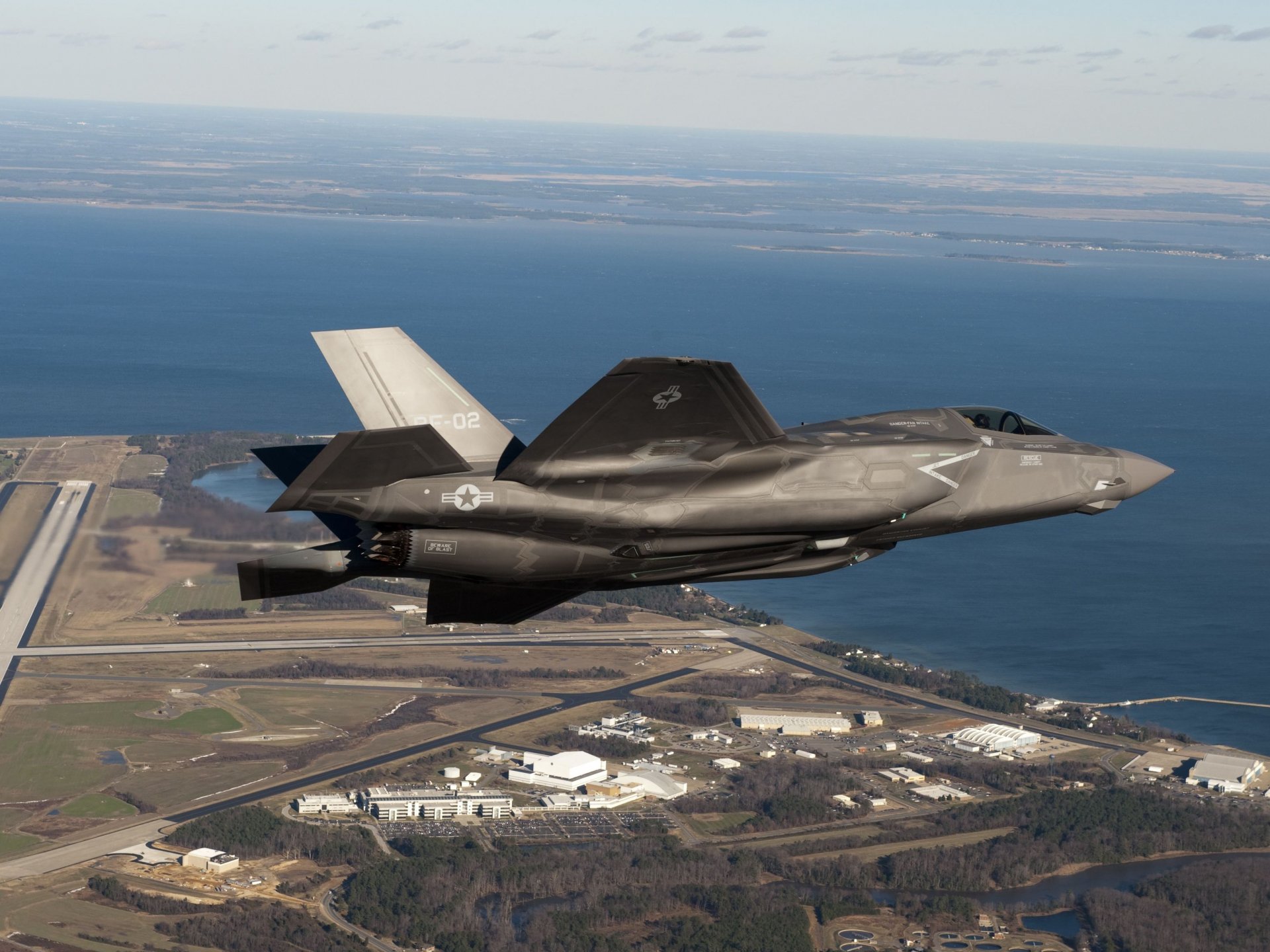 Download Military Lockheed Martin F-35 Lightning II HD Wallpaper