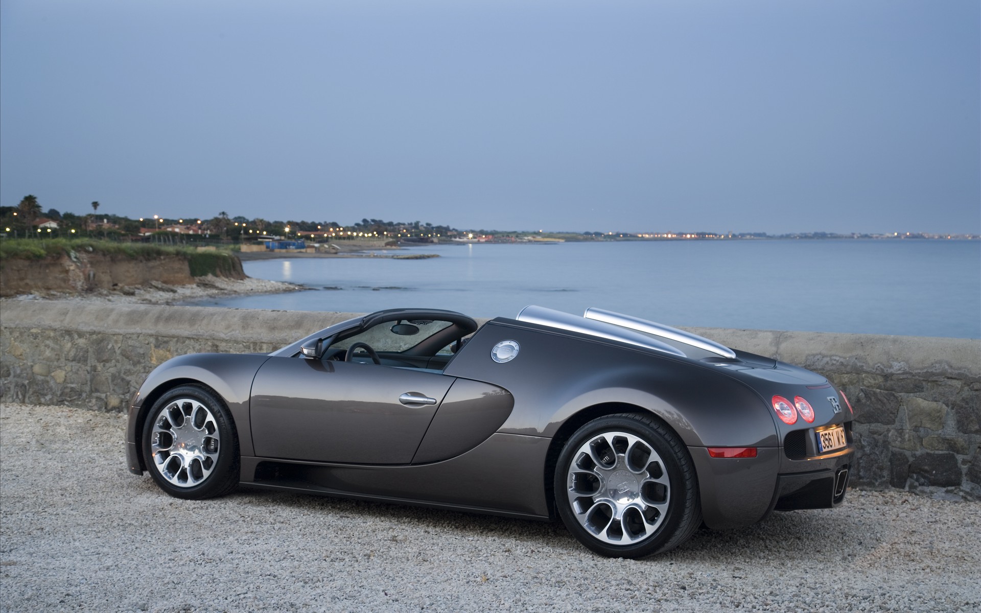 Bugatti Veyron HD Wallpaper | Background Image | 1920x1200 | ID:365994