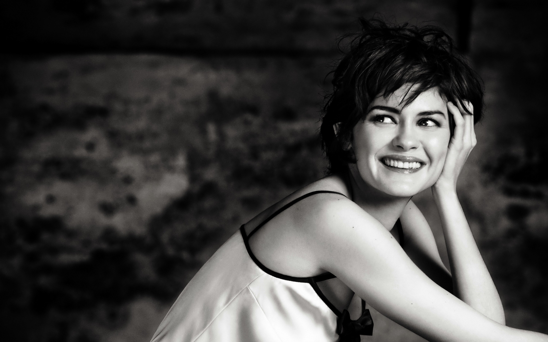 Celebrity Audrey Tautou HD Wallpaper | Background Image