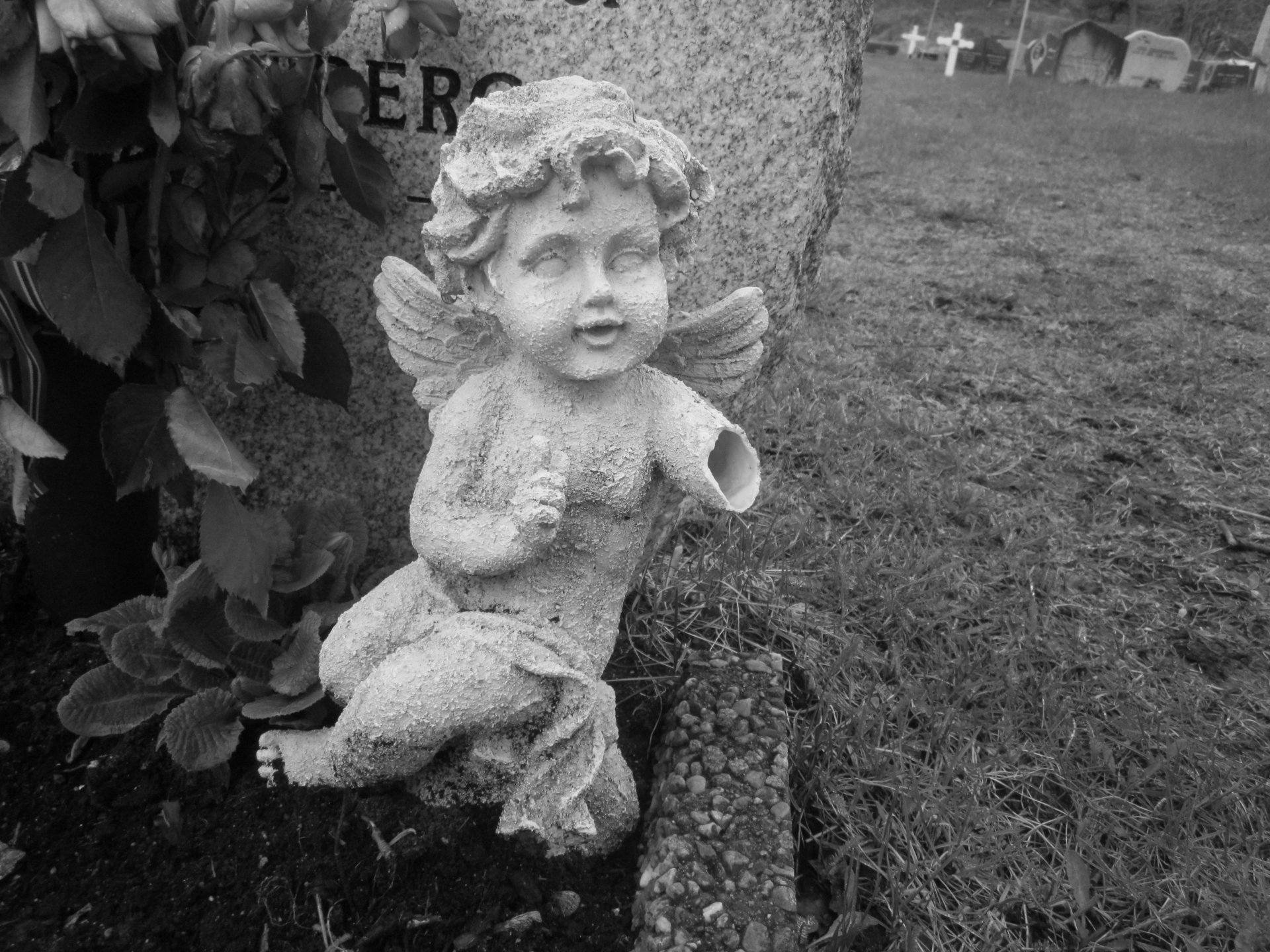 Download Statue Man Made Cherub Statue 4k Ultra HD Wallpaper