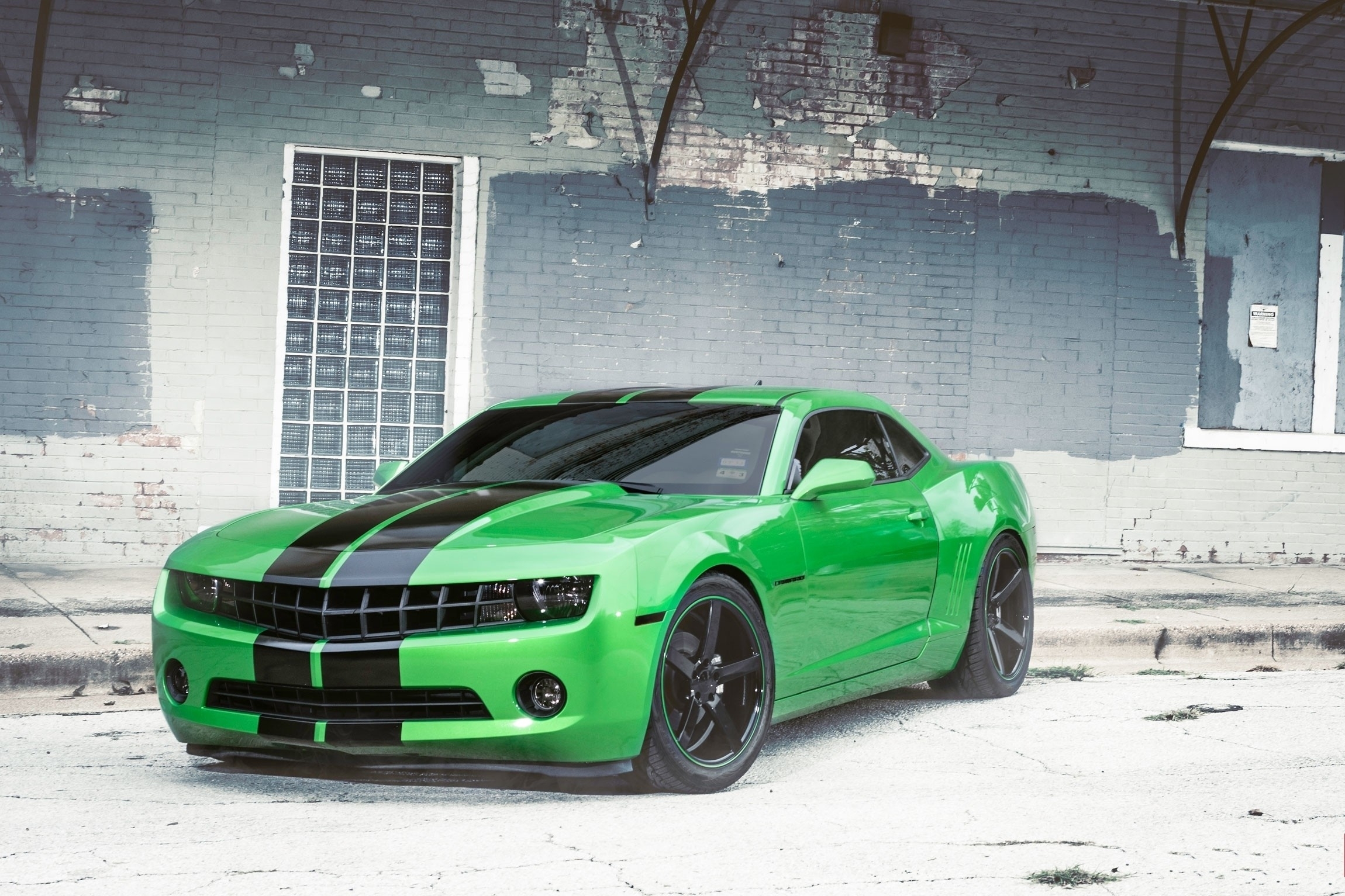 Download Vehicle Chevrolet Camaro HD Wallpaper