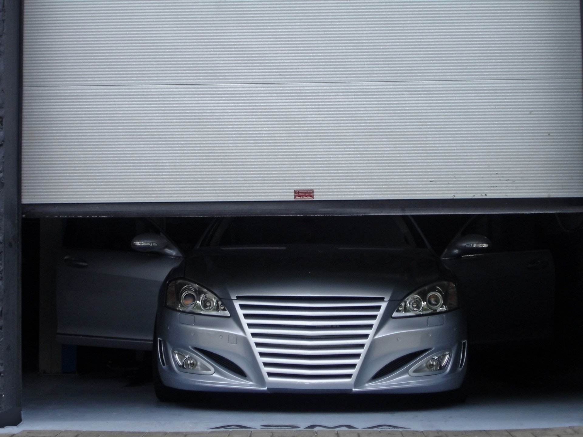 Download Vehicle Mercedes-Benz S-Class HD Wallpaper