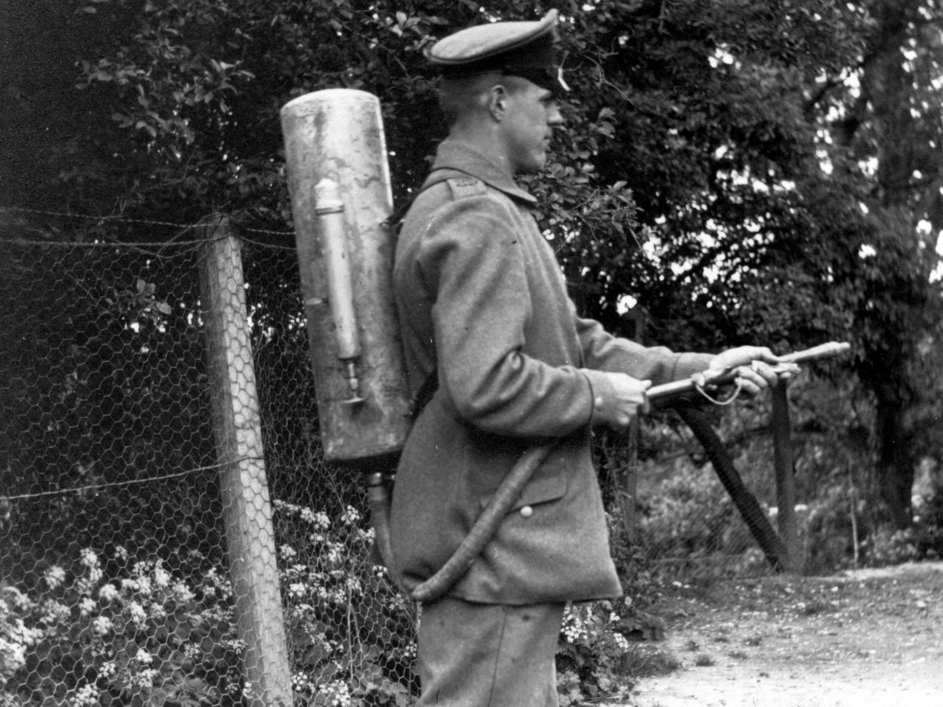 Download Military Flamethrower HD Wallpaper