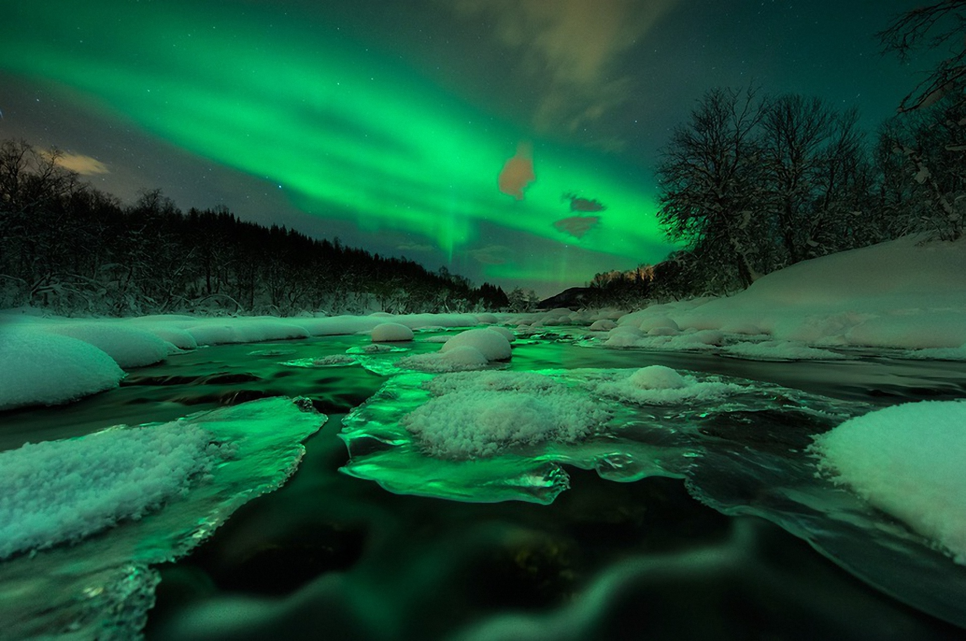 Nature Aurora Borealis HD Wallpaper | Background Image