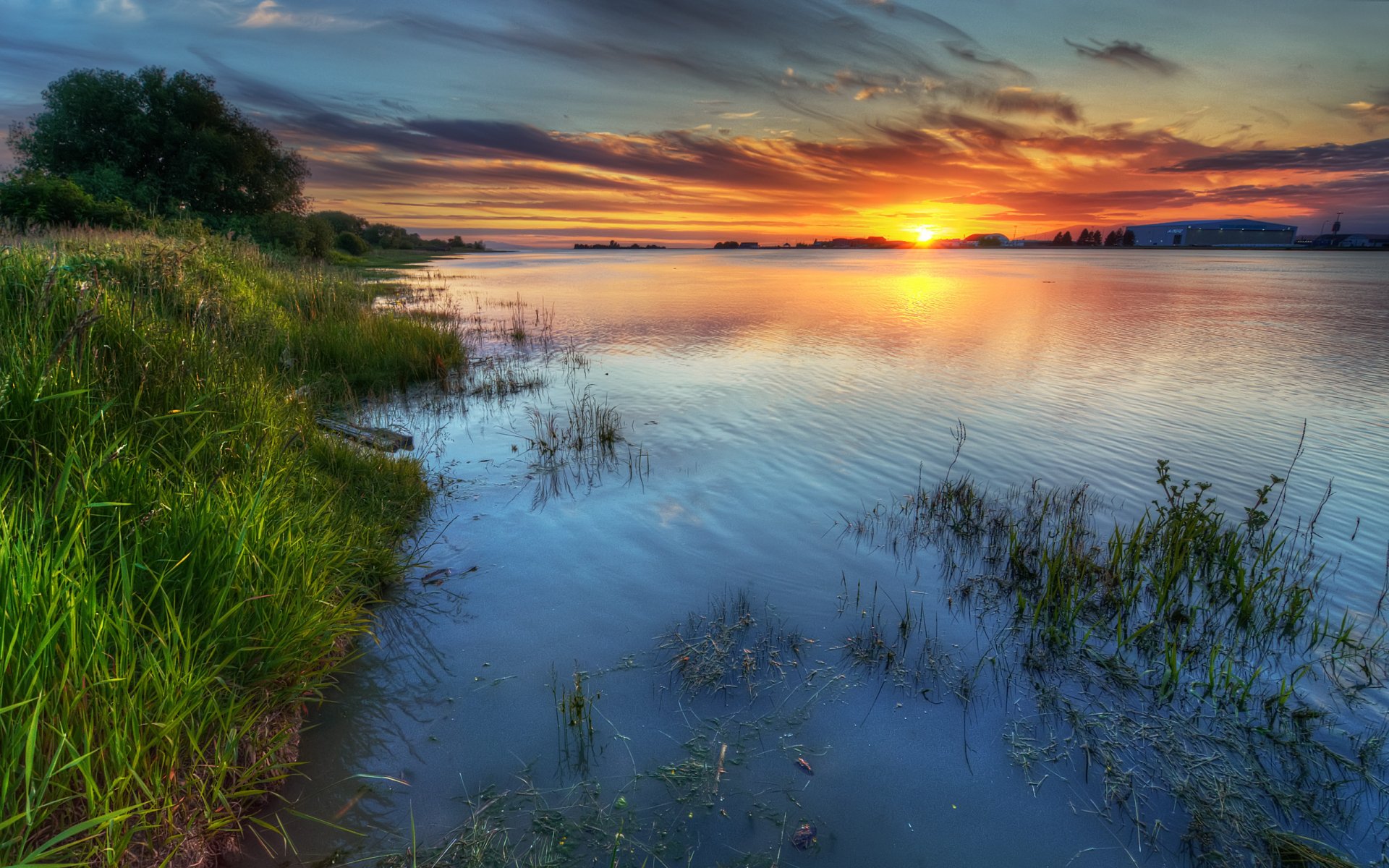 Sunset Serenity: HD Nature Photography of a Tranquil Lakeside View ...