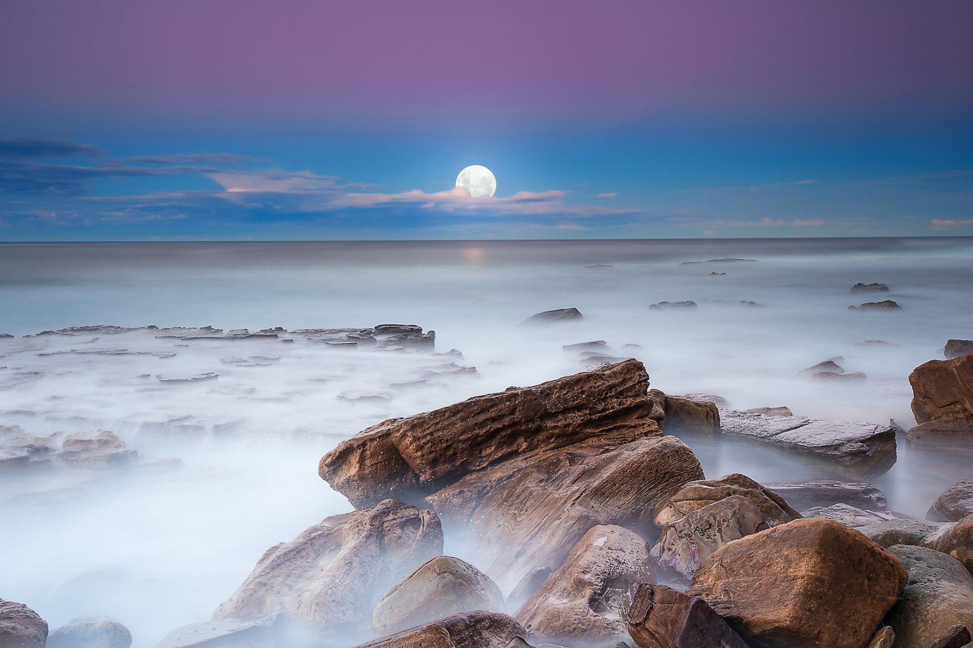 Nature ocean. Море камни. Ночь море камни. Вода камни пейзаж. Камни и море вечер.