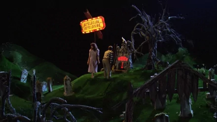Alec Baldwin Geena Davis movie Beetlejuice HD Desktop Wallpaper | Background Image