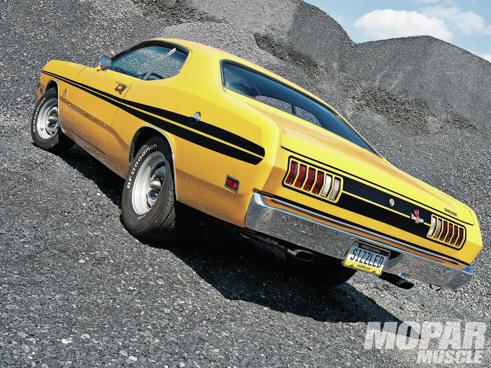 Download Vehicle 1971 Dodge Demon Wallpaper