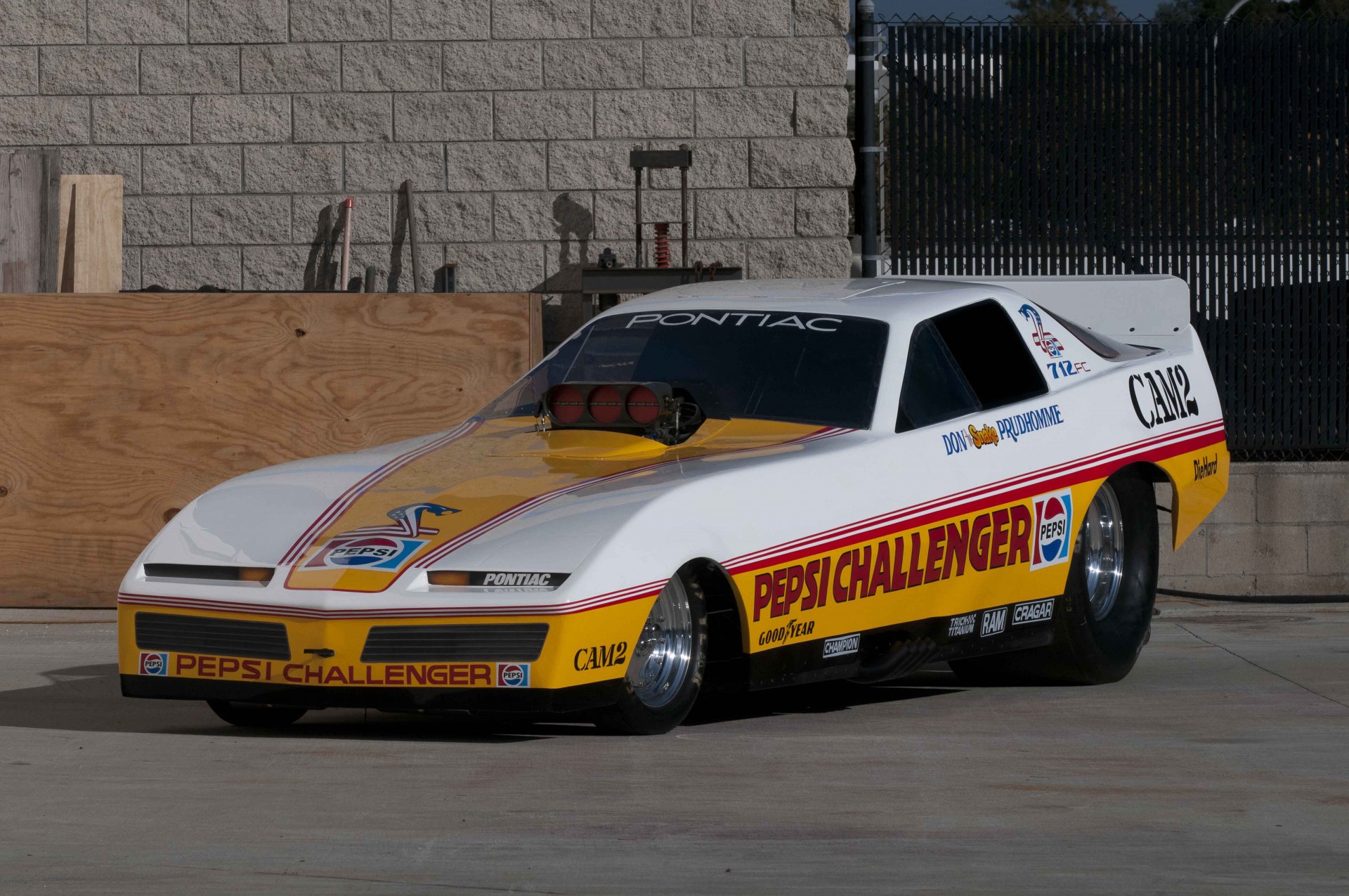 Download Vehicle 1982 Pontiac Trans Am 4k Ultra HD Wallpaper