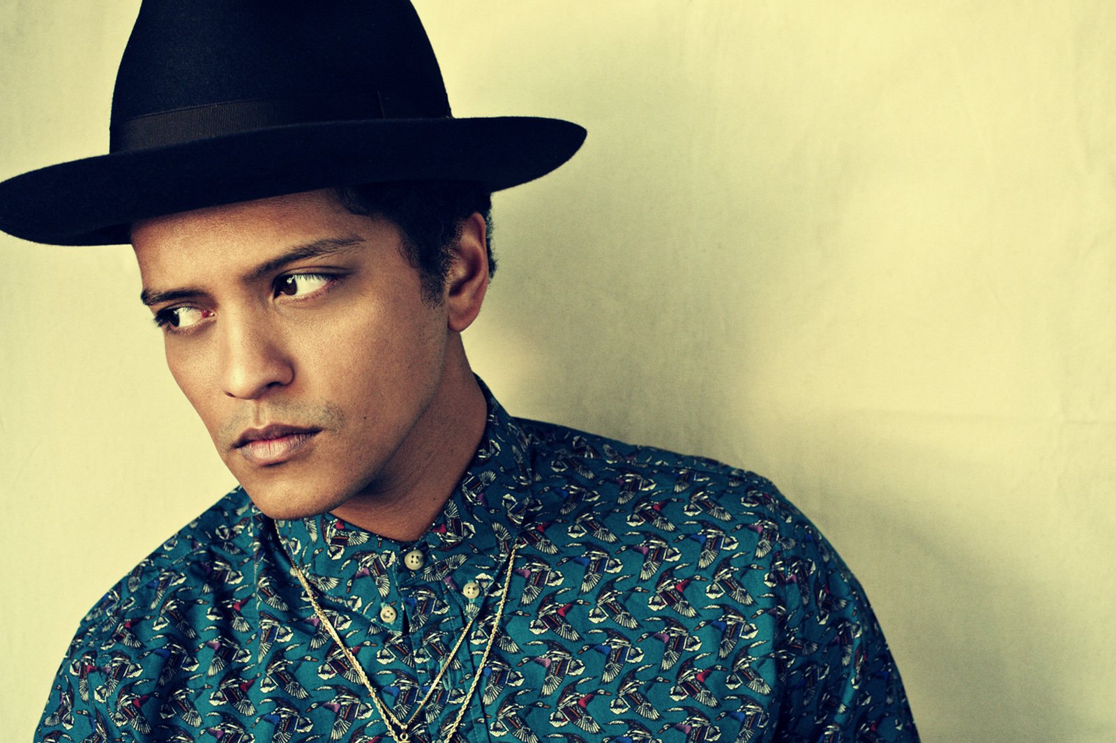 Bruno Mars Wallpaper And Background Image 1600x1065 Id 410903 Wallpaper Abyss