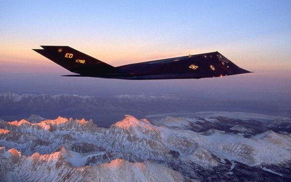 Military Lockheed F-117 Nighthawk Military Aircraft HD Wallpaper | Background Image