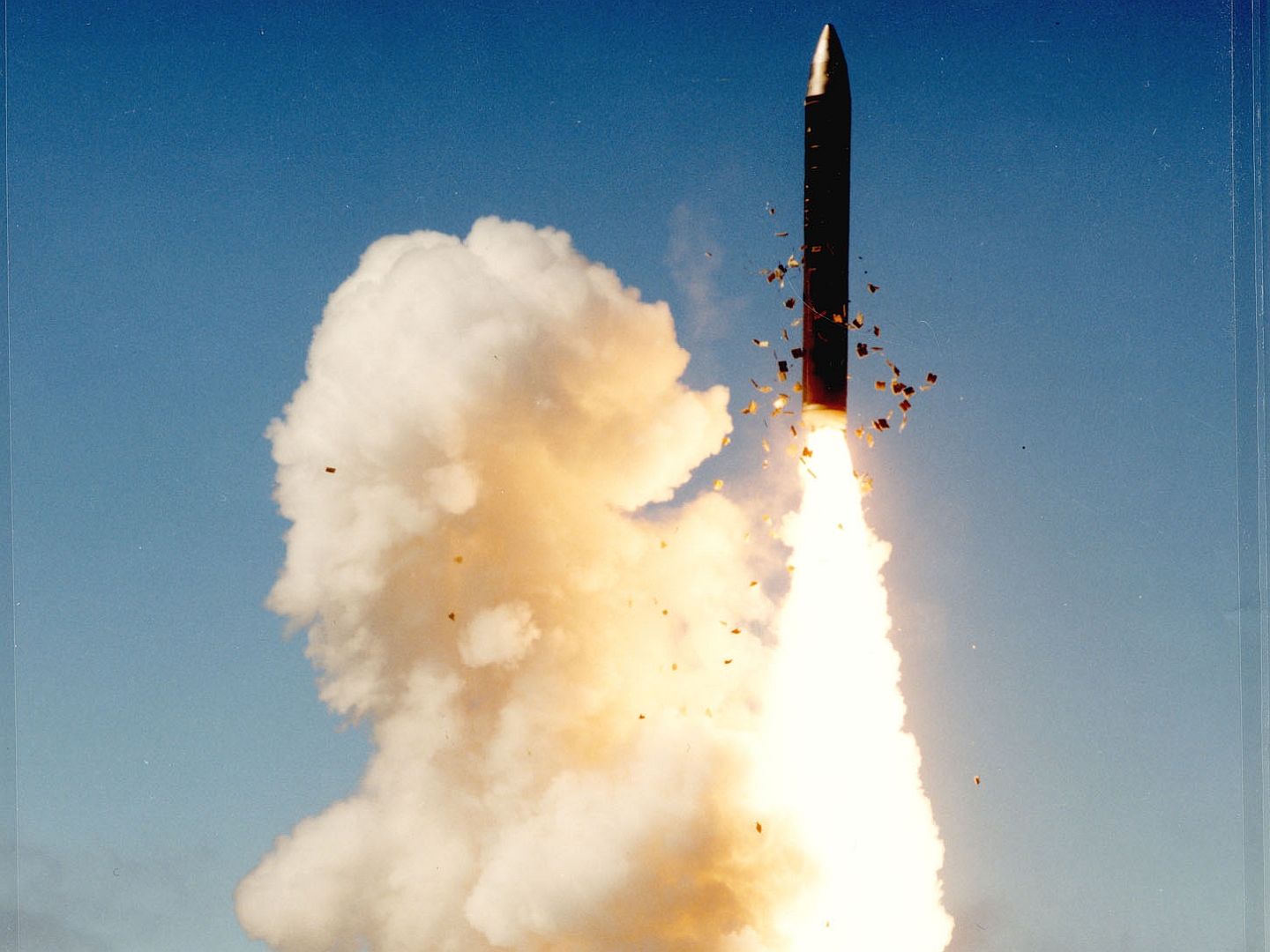 Military Missile HD Wallpaper | Background Image