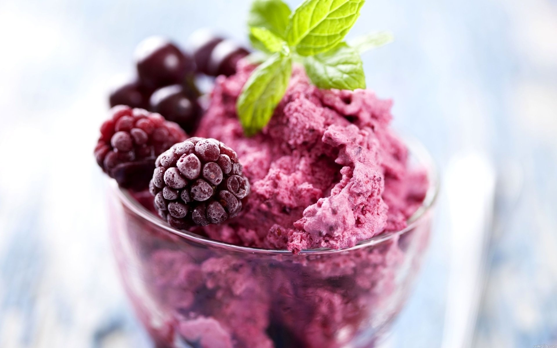 Delicious Raspberry Ice Cream HD Wallpaper