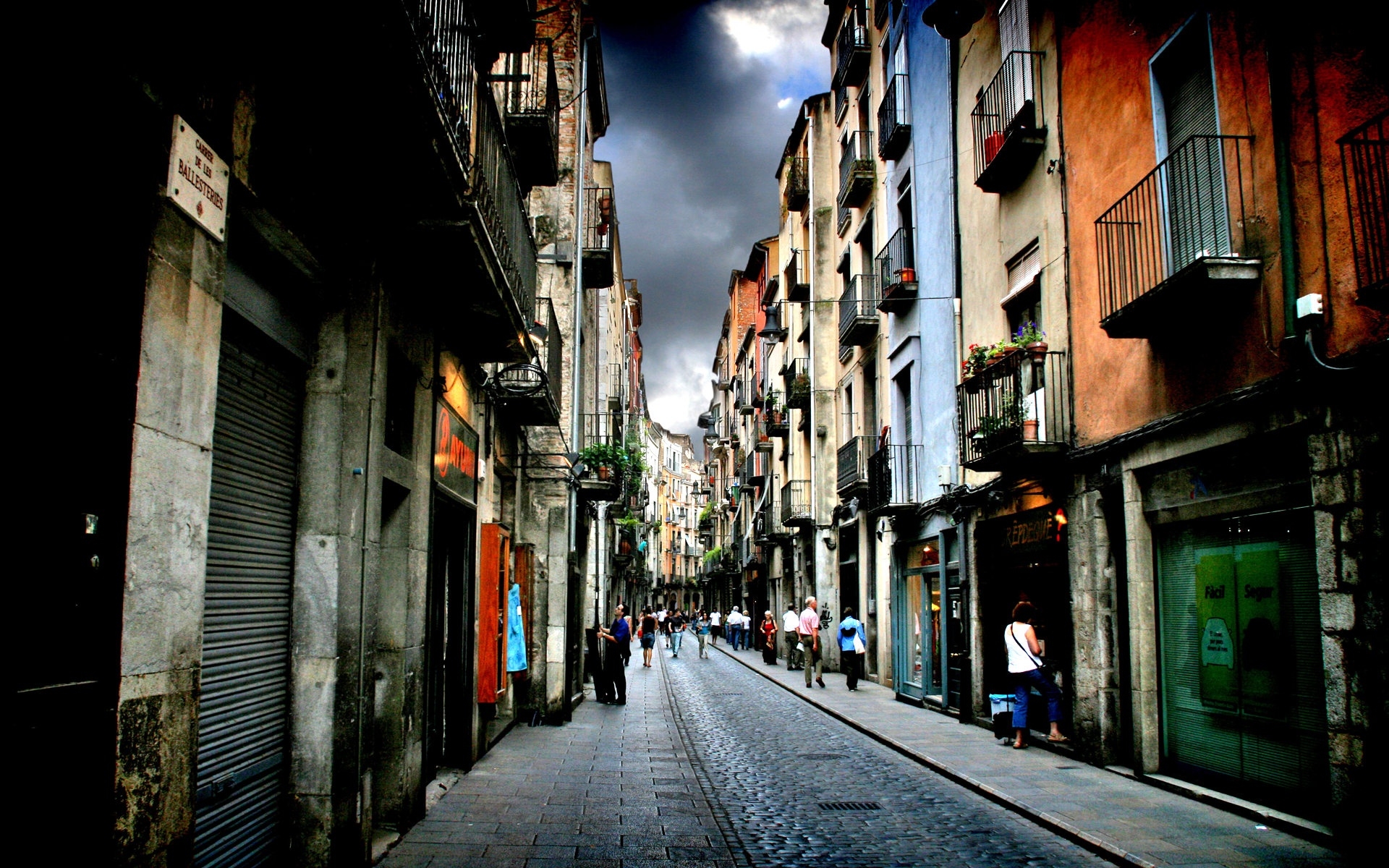 Man Made Girona HD Wallpaper | Background Image